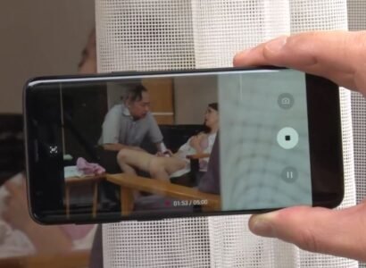 sex fuji kanna Gái lồn múp thủ dâm trong quán cà phê