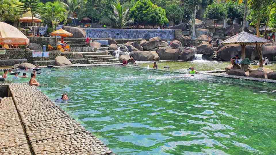 10+ Kolam Renang di Purwakarta Terbaru, Murah, Terbaik 2024