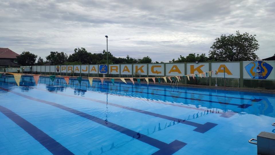 Foto Suasana di Kolam Renang Praja Raksaka