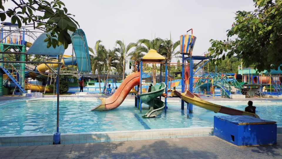 Foto Kolam Renang Jabon Mojokerto (Tirta Anandiri)