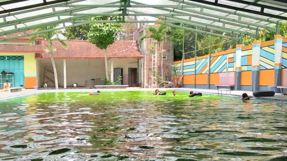 Foto Kolam Renang Sumber Agung