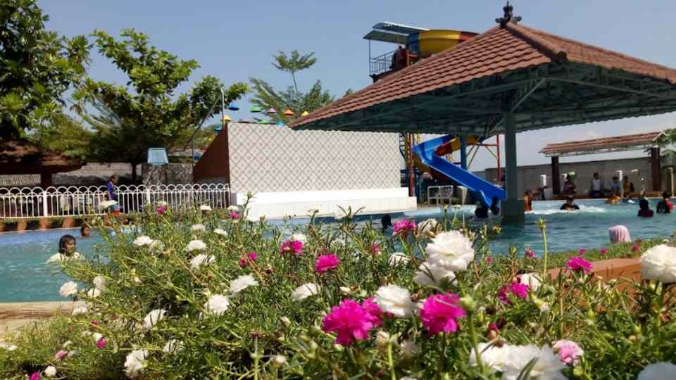 Foto Kolam Renang Tanggungsari