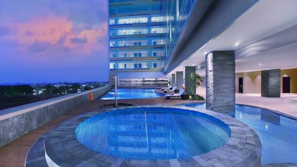 Foto Kolam Renang Hotel Alana