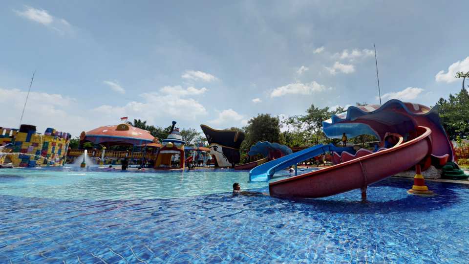 Foto Foto Kolam Renang Ocean Park BSD City Serpong