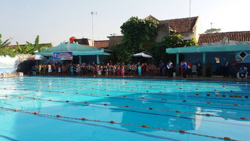 Foto Kolam Renang Allisha Tirtaloka