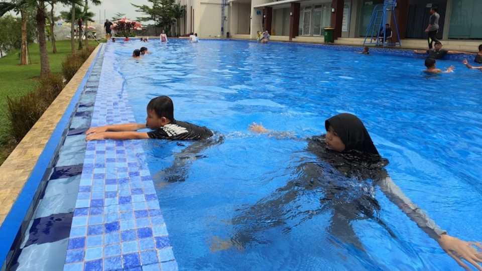 Foto Kolam Renang Citra Maja Raya