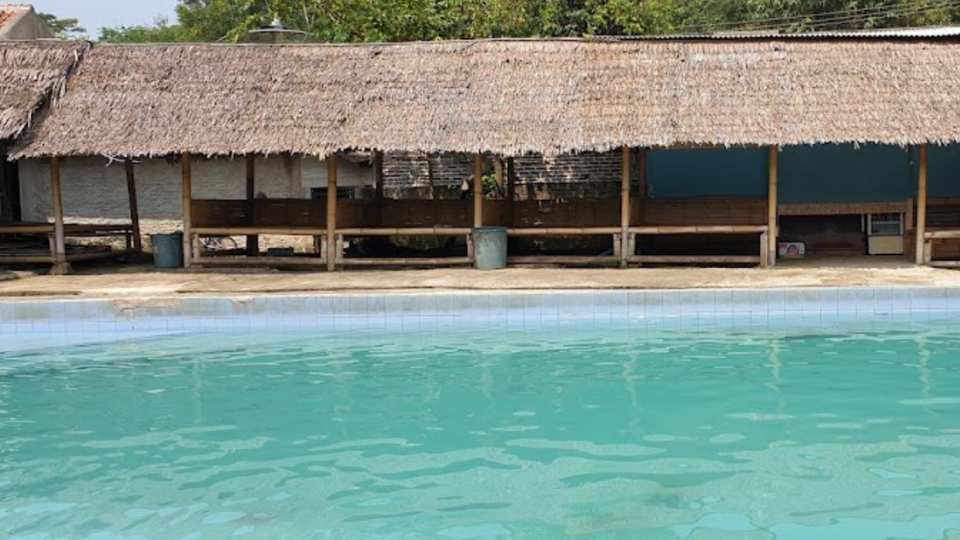 Foto Kolam Renang Pemandian Alami Batu Kancah
