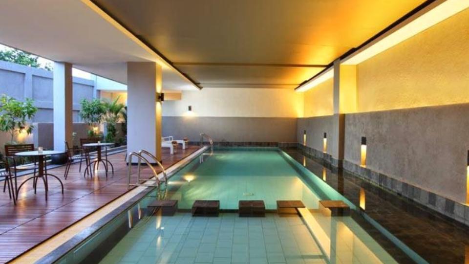 Foto Kolam Renang Hotel Santika Bengkulu