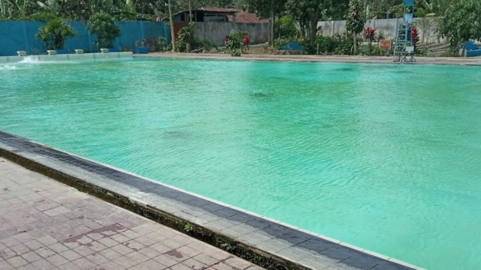 Foto Kolam Renang Munatirta Curup