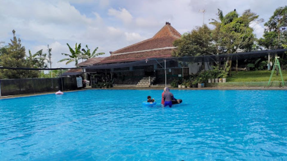 Foto Kolam Renang Carang Tirta (Carang Tirta)