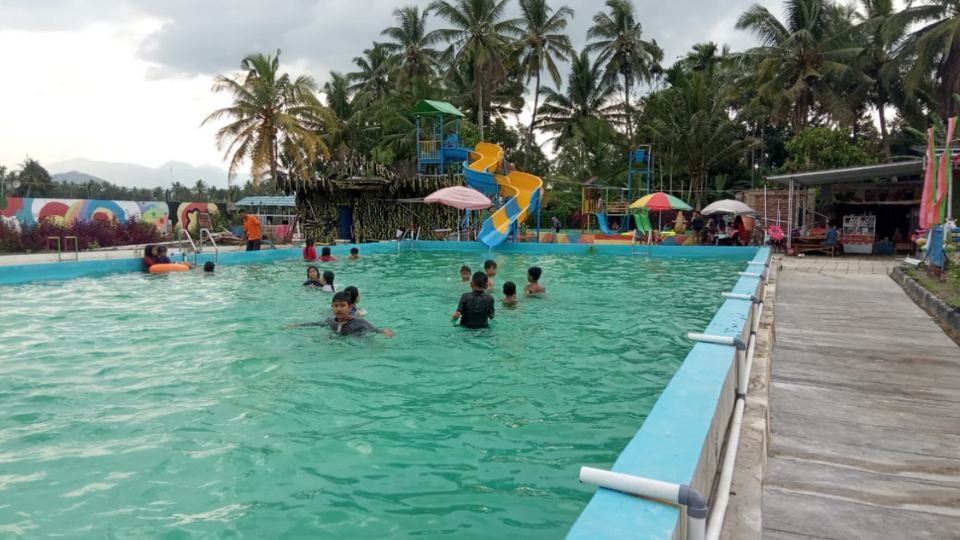 Foto Kolam Renang Yolanda Park Payakumbuh