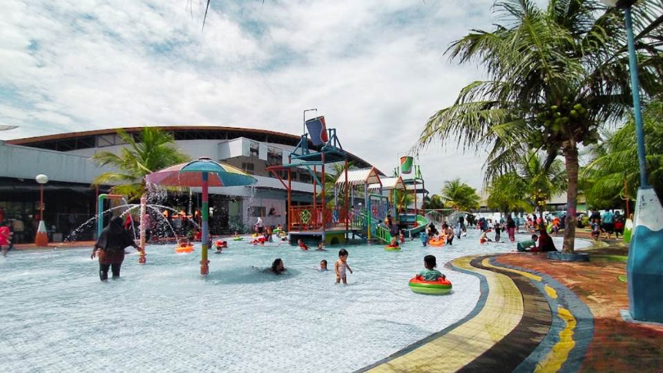 Foto Kolam Anak Sumber Adventure Center