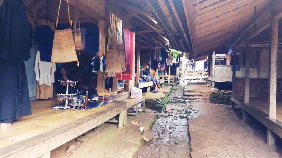 Foto Kios Oleh-Oleh Wisata Kampung Marengo Baduy Luar