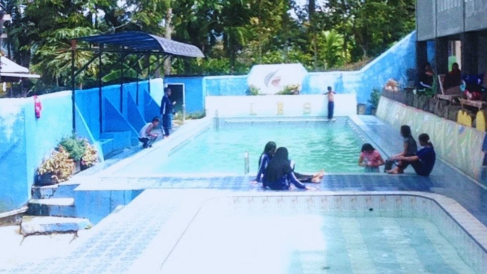 Foto Kolam Renang LBS