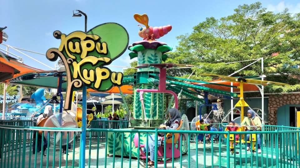 Foto Wahana Kupu - Kupu Saloka Theme Park