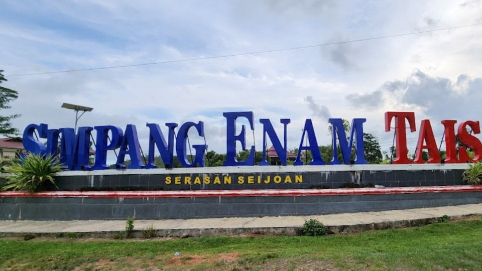 Foto Simpang Enam Tais